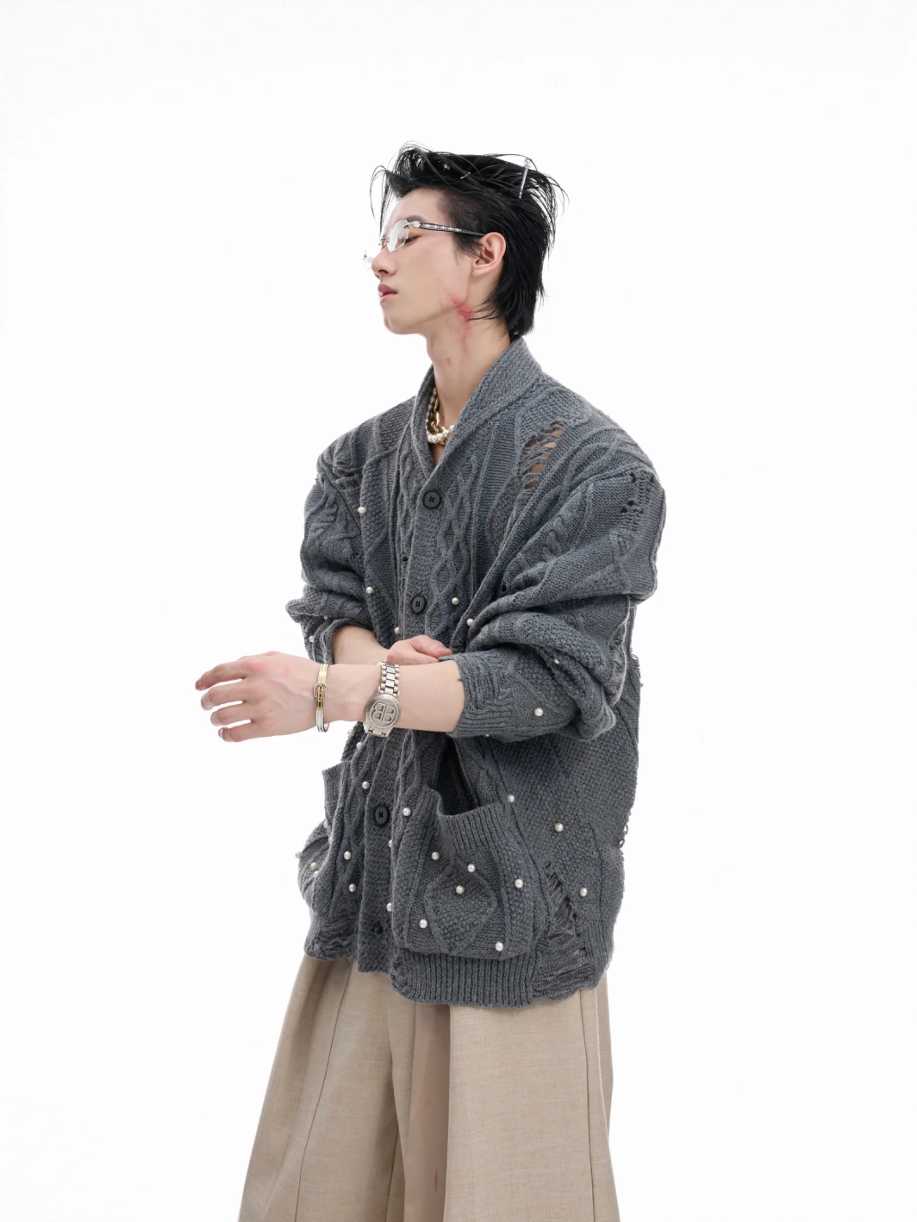 2025 Autumn New Fashion Pearl Design Sweaters Hollow Out Knitted Cardigan Long Sleeve Coats Male Handsome Solid Color Knitwears