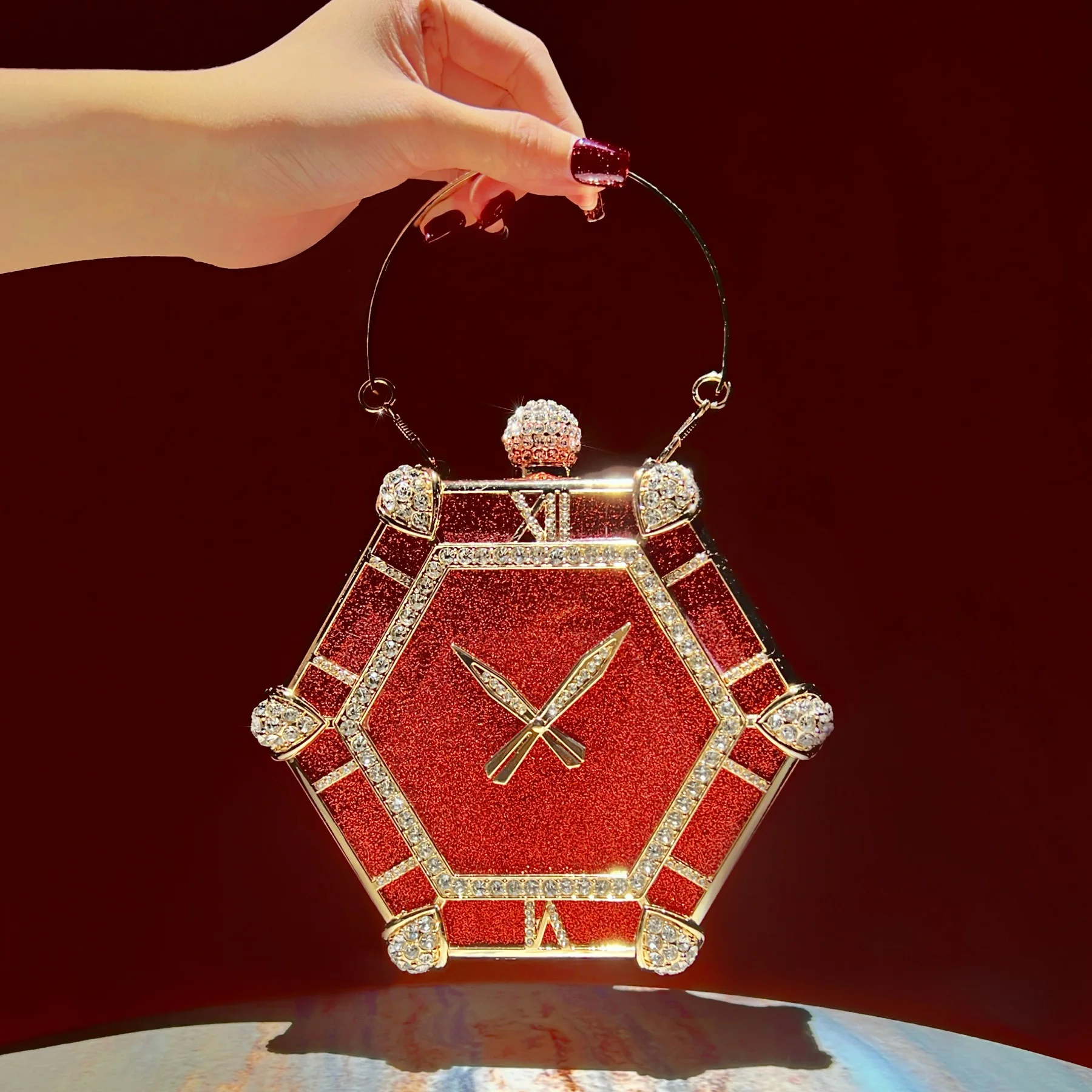 New high-end clutch bag with diamonds, light luxury mouth red envelope, fashionable handbag, exquisite handbag, shoulder bag.