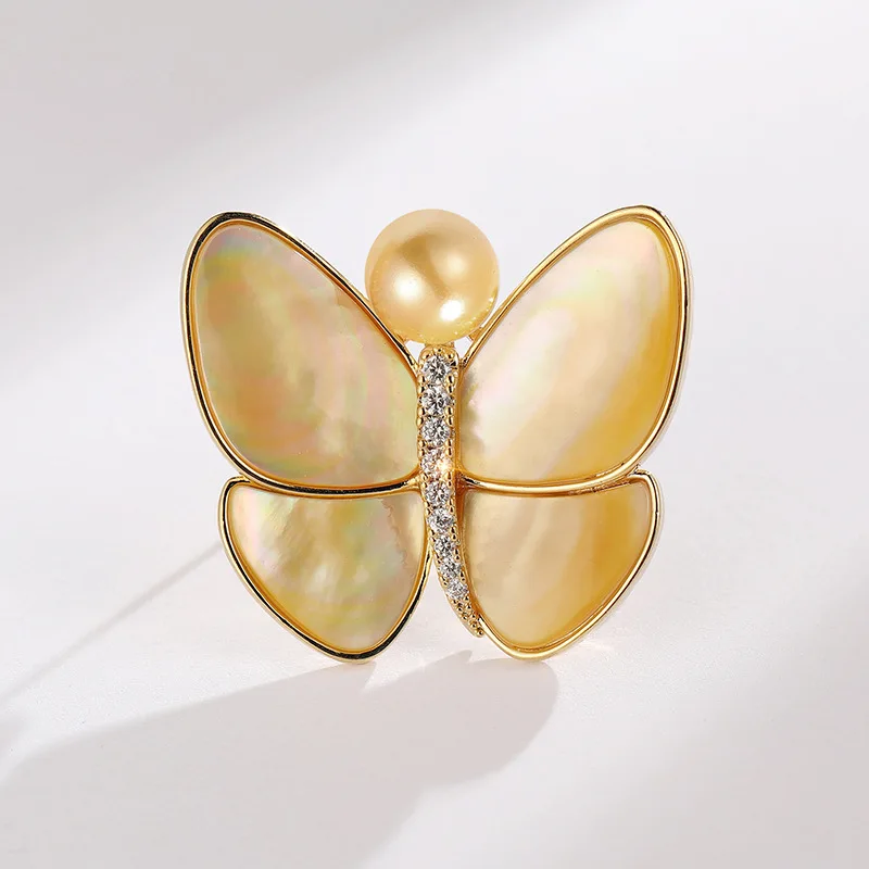 

WP-003 WKT 2023 Fashion Style Natural Shell Brooch With Zircon Classy Gift Retro Palace Butterfly Classic Gold Plated Jewelry