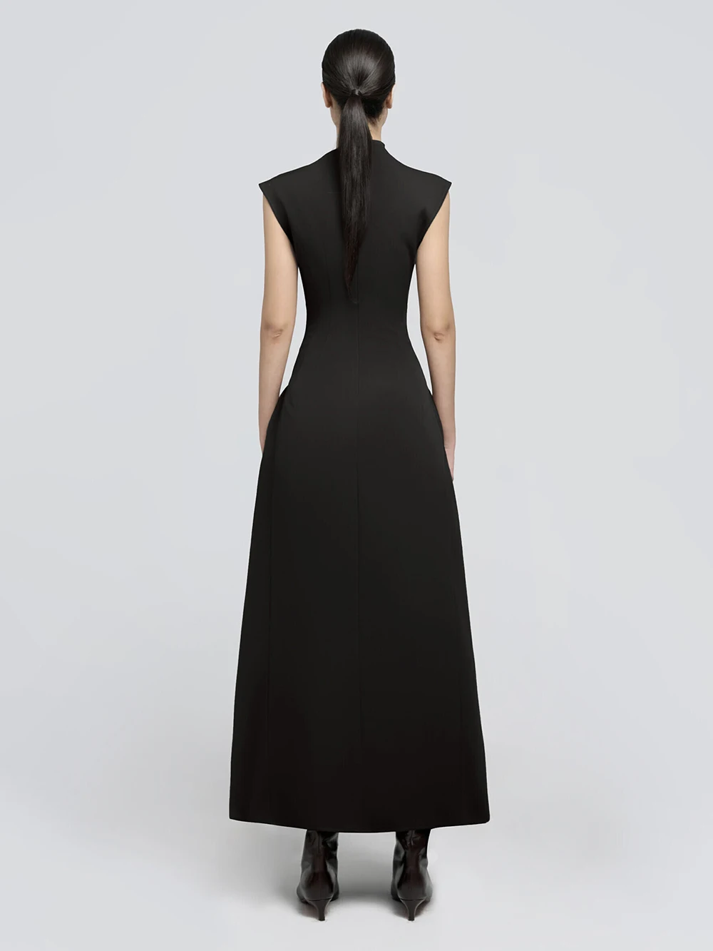 أزياء جديدة متخصصة غير متناظرة شبه عالية الرقبة بلا أكمام فستان كبير سوينغ منتصف إلى فساتين مأدبة طويلة #6