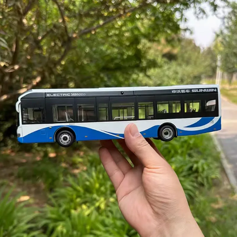 SUNWIN 1:50 Scale Trackless Bus Alloy Simulation Car Model Classics Adult Souvenir Gift Static Display