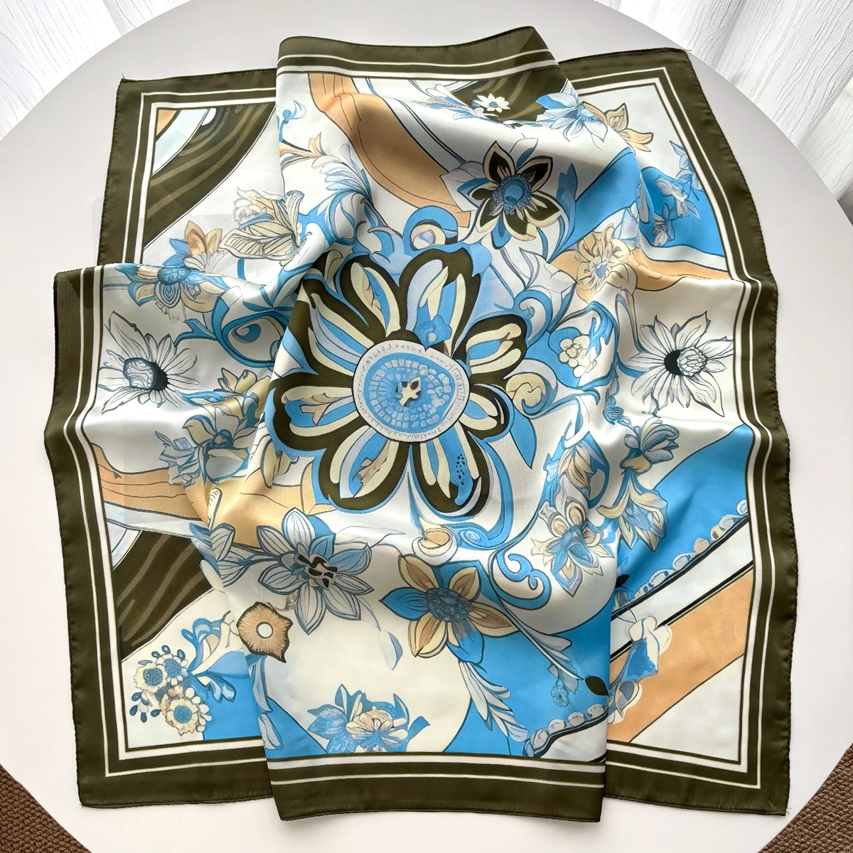 Design-Print Seidenimitat-Schal für Damen, quadratische Haarbänder, Foulard, weibliches Bandana, Halstuch, Stirnbänder, Neu 2026 – Detail 3