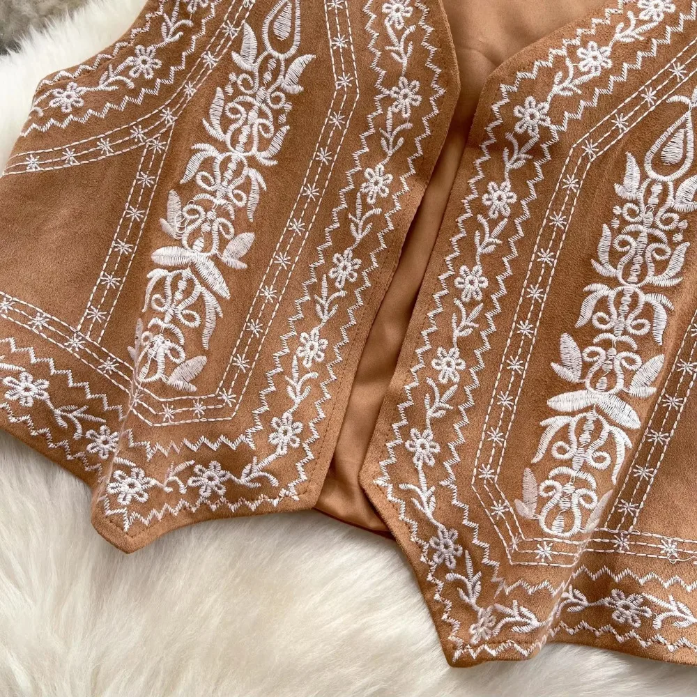 Vintage Bohemian Casual Distressed Sleeveless Chic Embroidery Sweet Elegant Vest Korean Fashion Basics Women Office Lady Top
