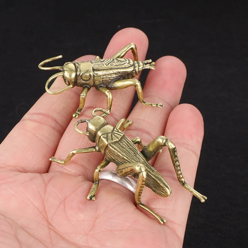 Retro Copper Brass Insect Cricket Ornaments Crafts Living Room Tea Table Micro-carving Arts Keychain Pendant Decoration a0574