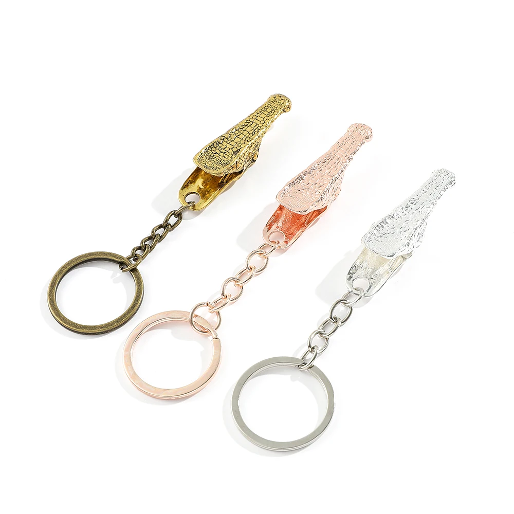 Retro crocodile shaped keychain, a heartwarming little gift with a simple metallic feel for friends.