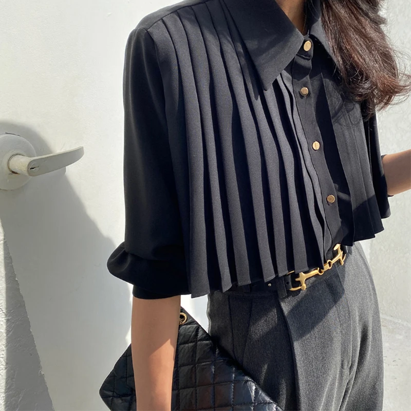 Elegant Black Shirts Women Korean Pleated Patchwork White Blouses Office Ladies Fashion Simple Folds Long Sleeve All Match Tops