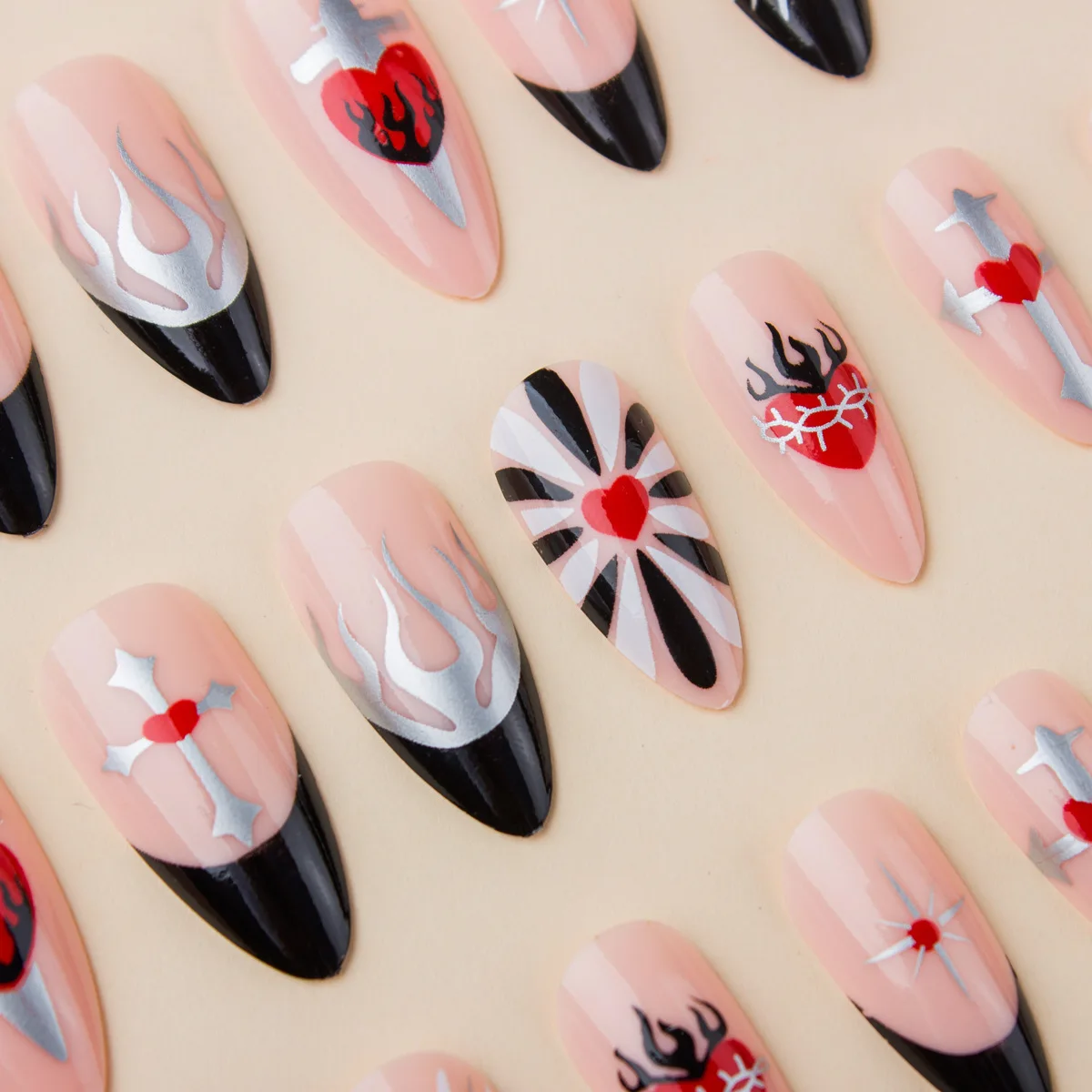 أظافر مزيفة قابلة لإعادة الاستخدام ، لوز لامع ، برتقالي ، أوراق هيكل عظمي ، ضغط قصير على الأظافر ، فرنسي ، لهيب أسود ، 24: