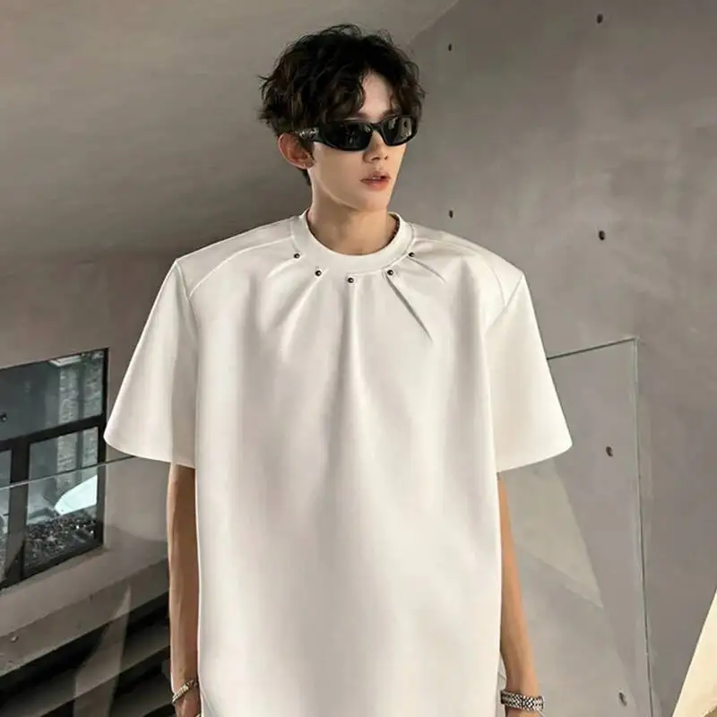 LUZHEN 2026 Summer Pleated Round Neck Rivet Metal Decorate Short Sleeve T-shirts Men's Stylish Solid Color Handsome Tops JY7441
