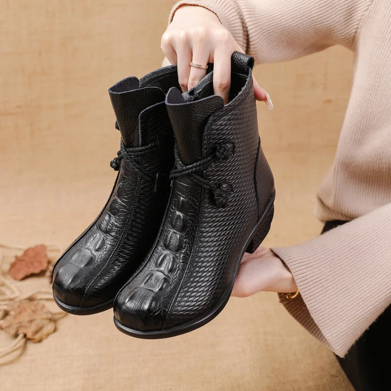 Genuine Leather Low-Heeled Shoes Round Toe Handmade Ankle Boots Women\'s Soft Short Boots Women Casual Zipper Winter Shoes