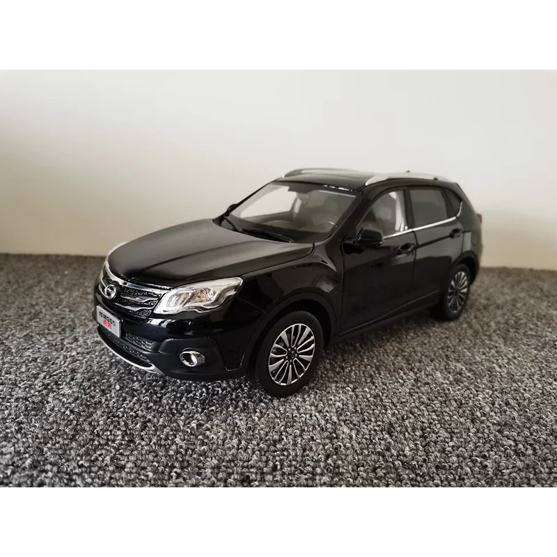 Odlewany model samochodu GAC TRUMPCHI GS5 w skali 1:18, oryginalny, ze stopu, kolekcjonerski, zabawka, prezent, pamiątka, ozdoba do ekspozycji.
