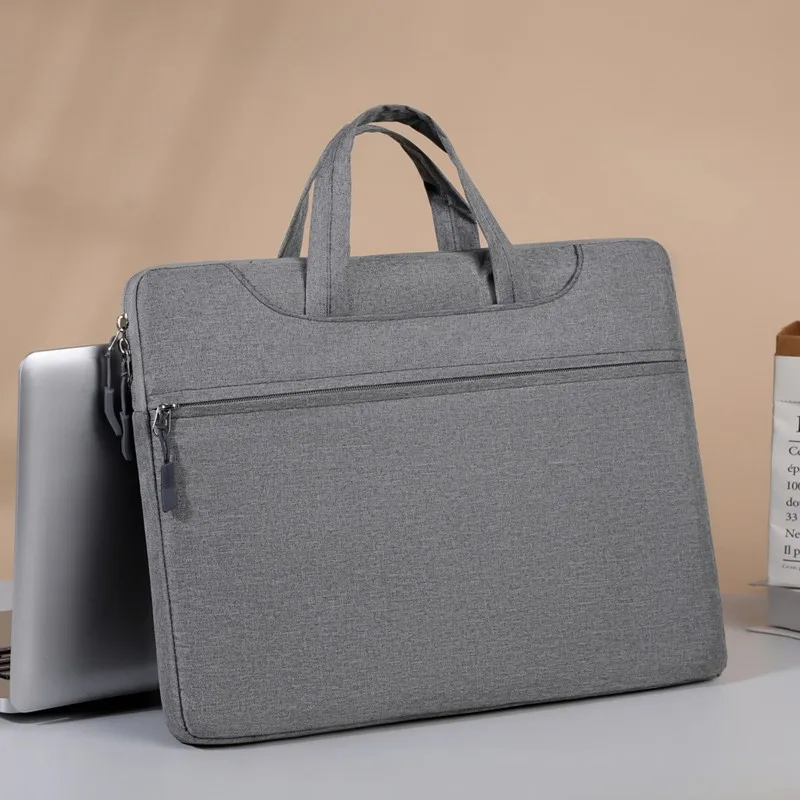 Europe and the new 15-inch universal computer bag Oxford business commuter handbag light shoulder slung briefcase.