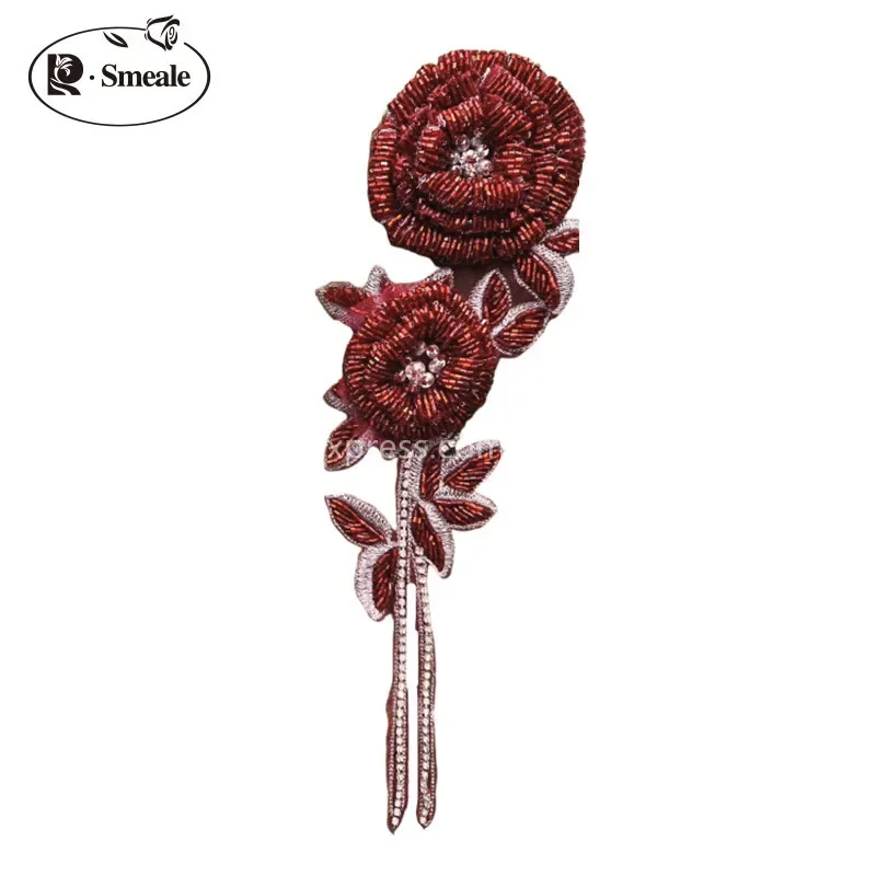 NOUVELLES fleurs de poitrine roses perlées multicolores faites à la main. Patchs de strass étincelants. Robe de mariée bricolage broderie appliques 3D