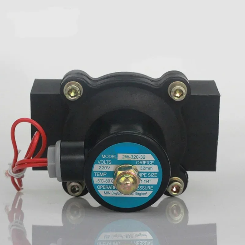 1PCS DN08/10/15/20/25/32/40/50 AC 110V AC 220V DC 12V DC 24V Plastic normally closed solenoid valve water valve switching valve