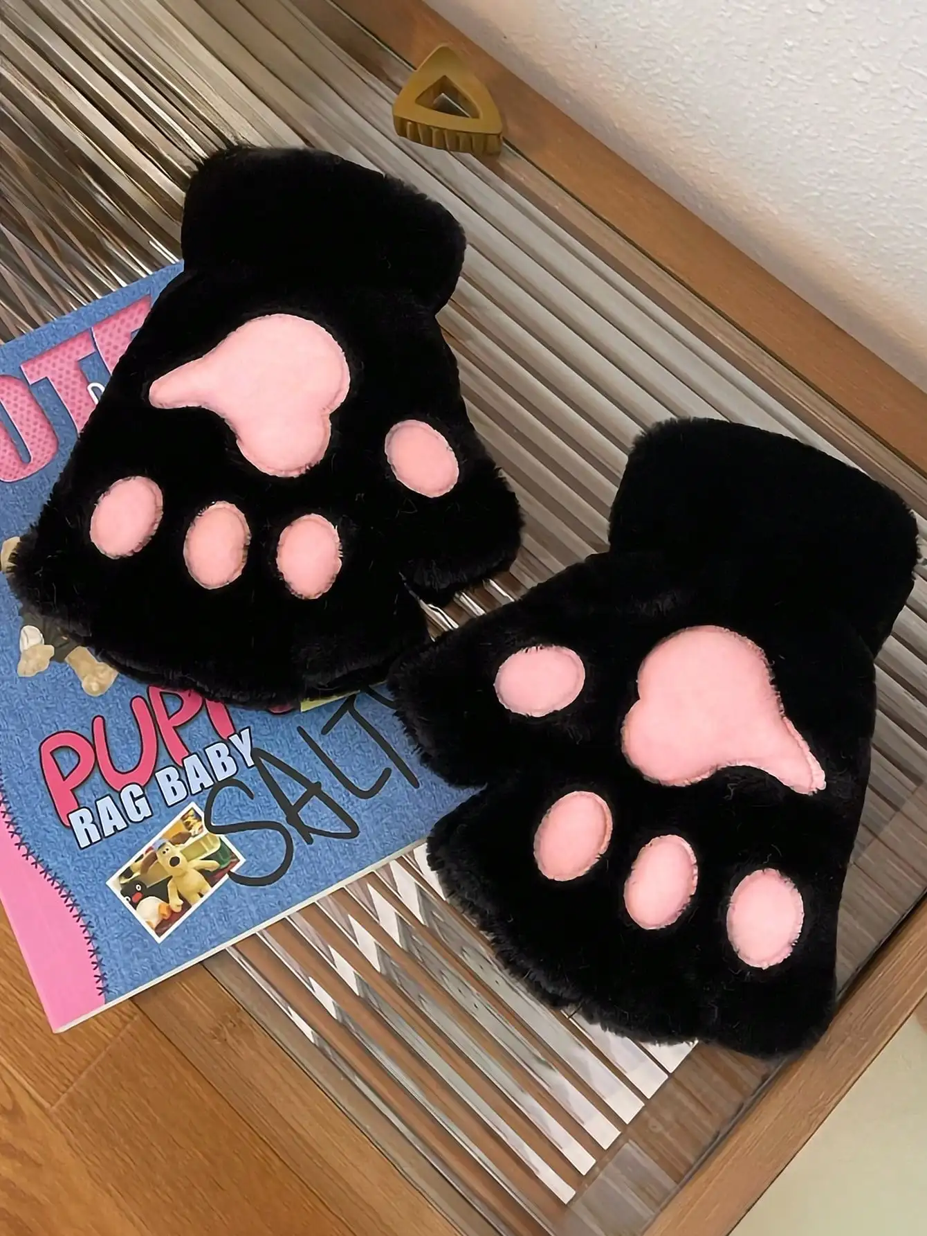ROMWE Kawaii 1 Pair Cute Plush Cat Paw Fingerless Gloves，sc2310207547319098