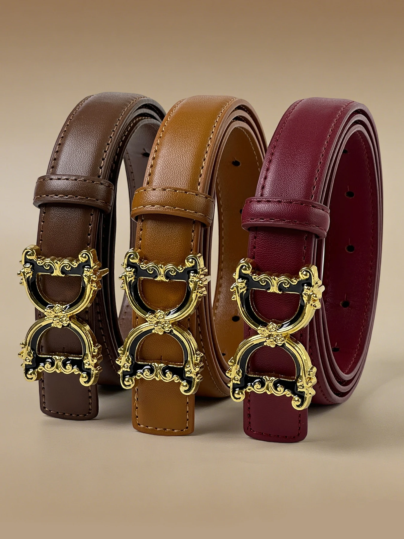 

Женский поясной ремень с классической пряжкой в виде буквы, простой, универсальный, повседневный, роскошный.