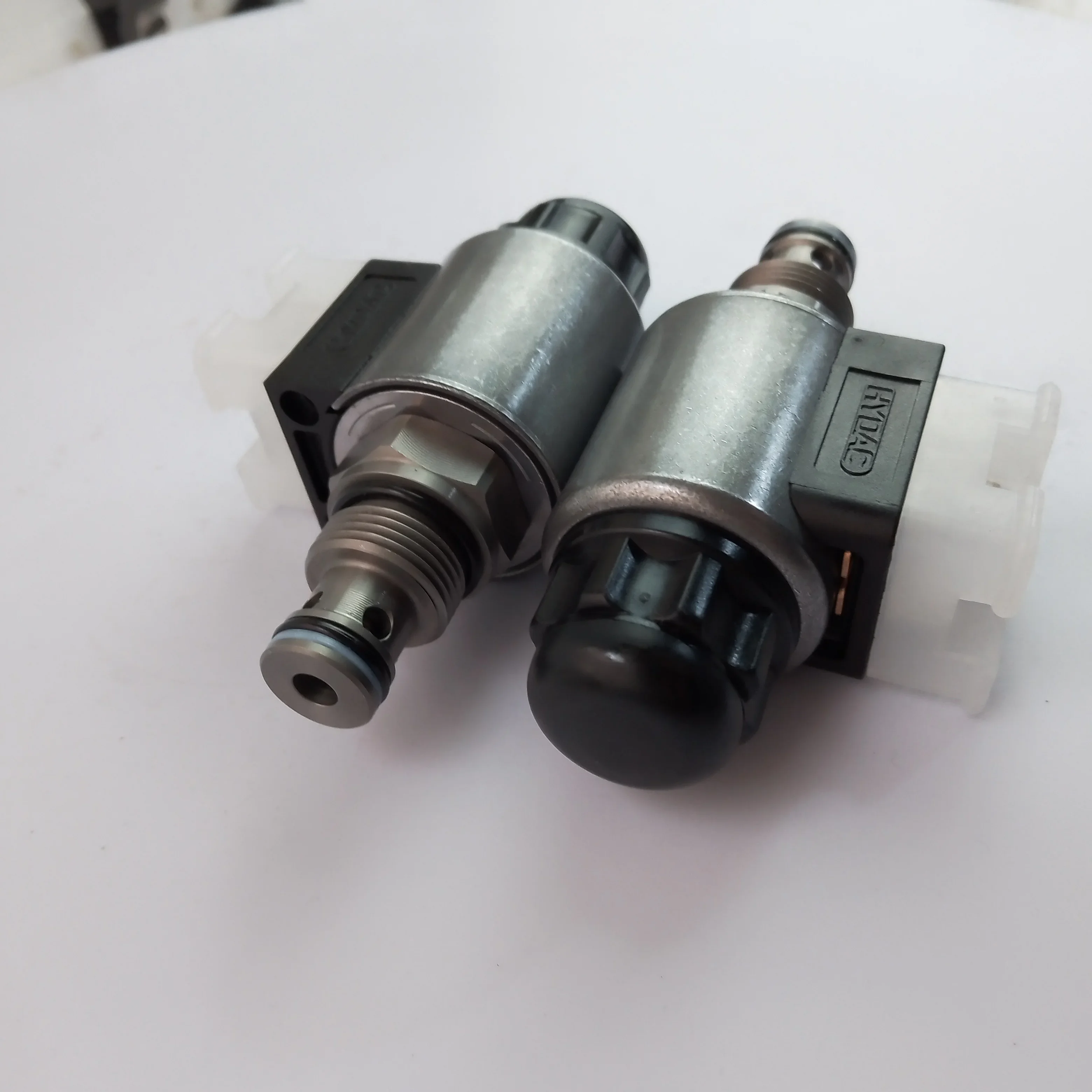 Directional valves WSM06020W-01M-C-N-24DG