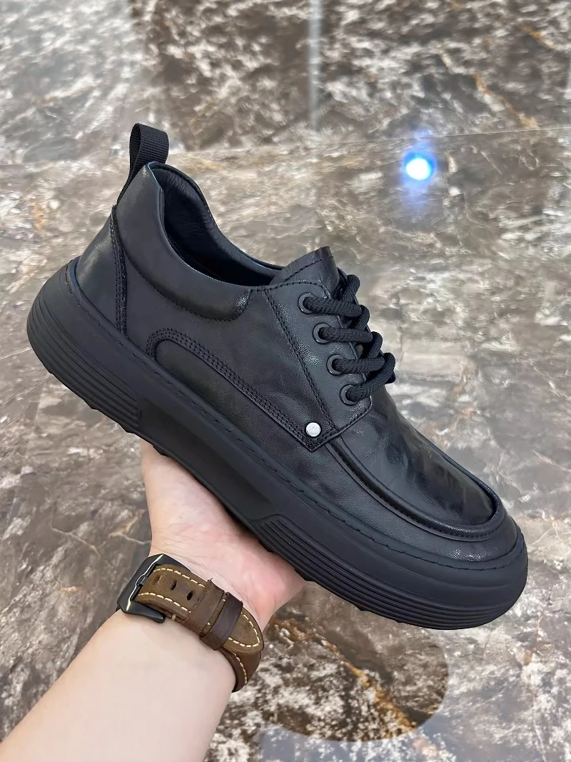 

Casual Leather Shoes for Men Lightweight Anti-Slip Business Formal British Style Summer Shoes Waterproof Breathable Black Tre...