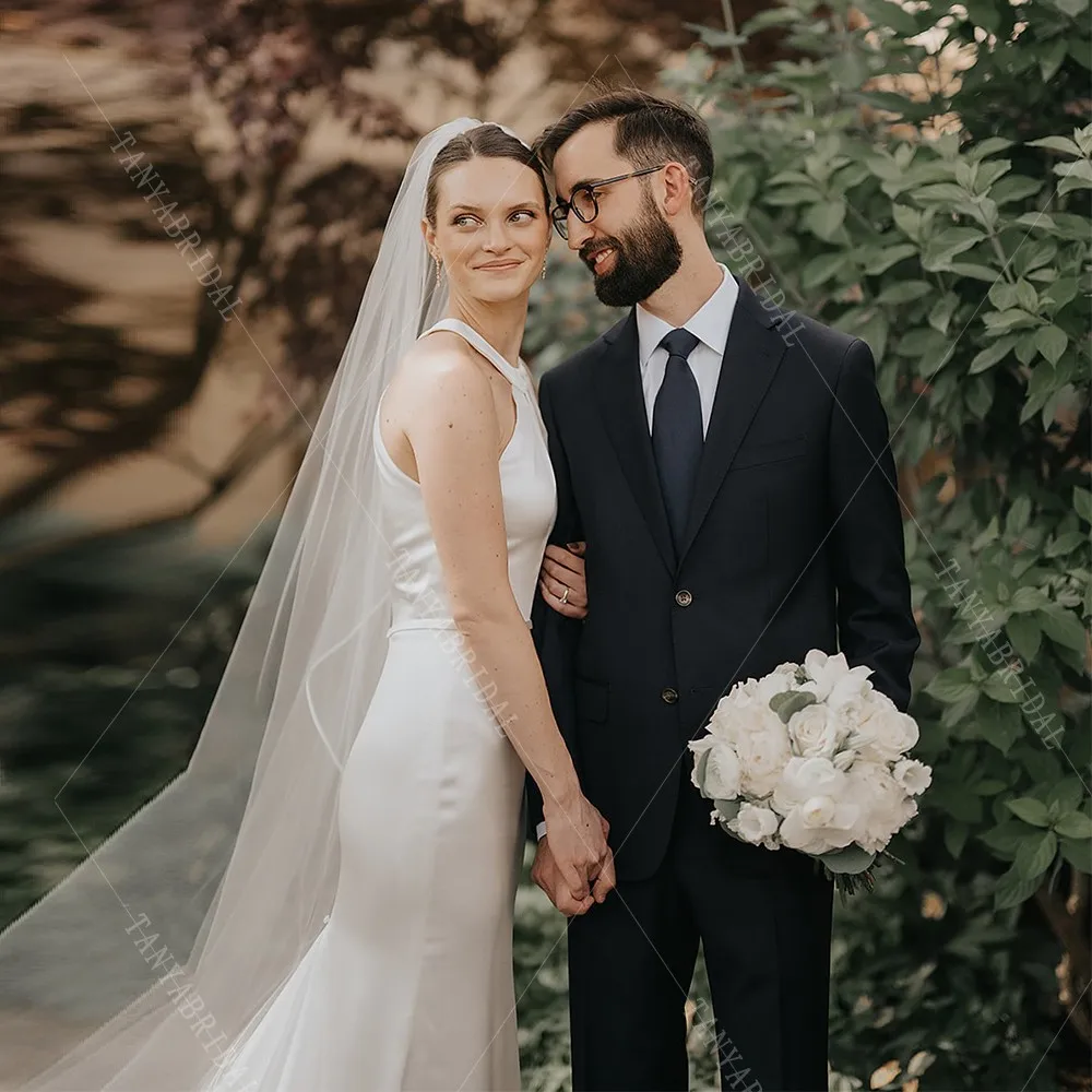 Halter Neck Mermaid Wedding Dress Sexy Sleeveless Backless Sweep Train Soft Satin Bridal Photoshoot Gown Abito Da Sposa TSWD766