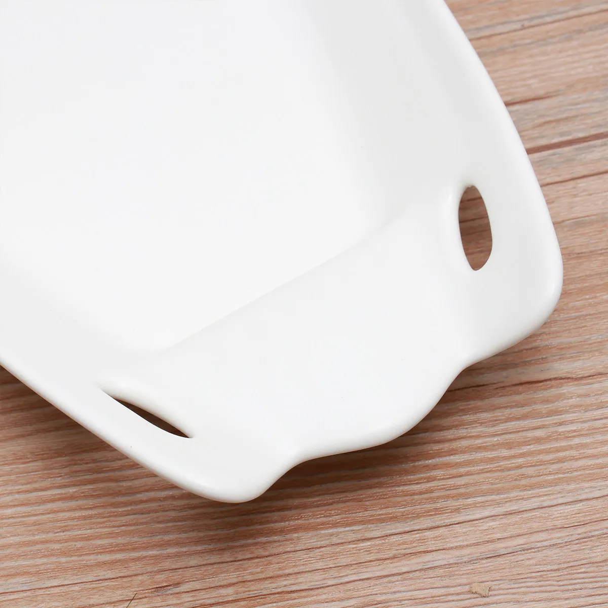 1Pcs Ceramic Fruit Plate Unique Fish Shaped Creative Dish Black 14Inch Snack Storage Steak Pan for Home Party Wedding Restaurant