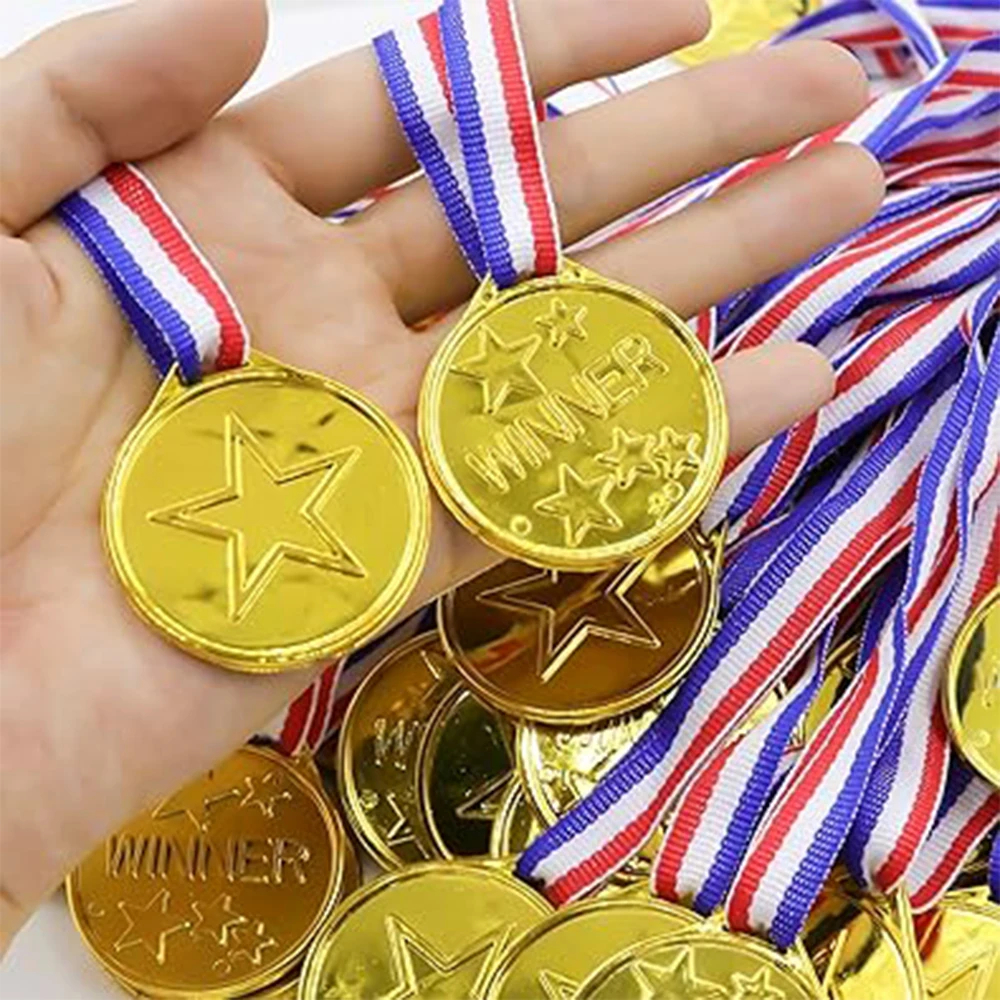 5/10/20Pcs Plastic Gold Winners Medals Children Game Sports Prize Awards Toys for Kids Birthday Party Favors Pinata Fillers