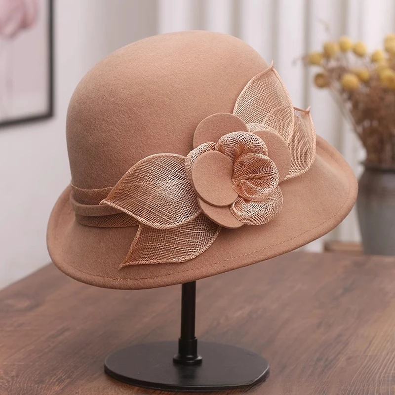 

Women's Elegant Autumn/Winter Fedora Wool Hat Daily Wear with Rolled Short Brim round Top French Style Sinamay Flower Decor