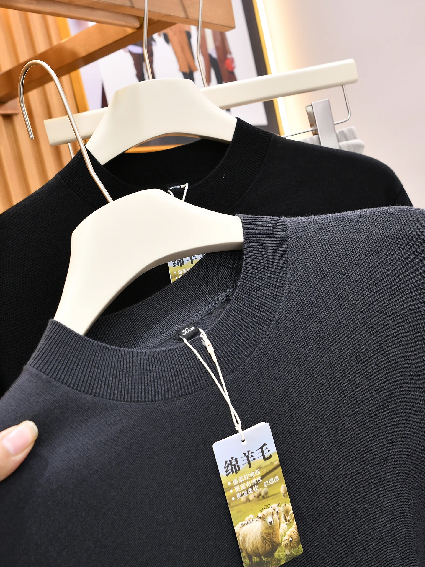 

Merino Wool Knitted Short Sleeve round Neck T-Shirt for Men Soft against the Skin Lightweight Summer Essential