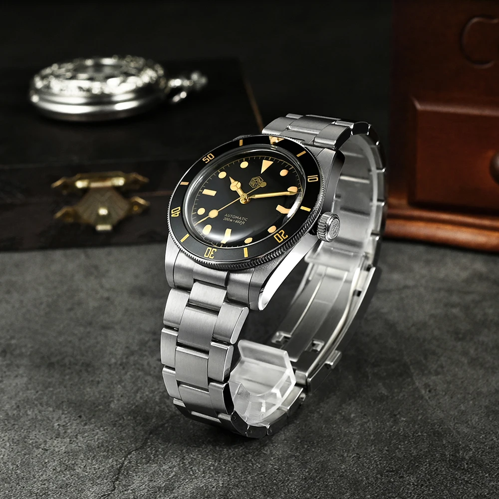 San Martin 36mm Vintage Diver Watch SL3001 Automatic Mechanical Retro Watches for Men Sapphire Crystal 200m Waterproof SN0139
