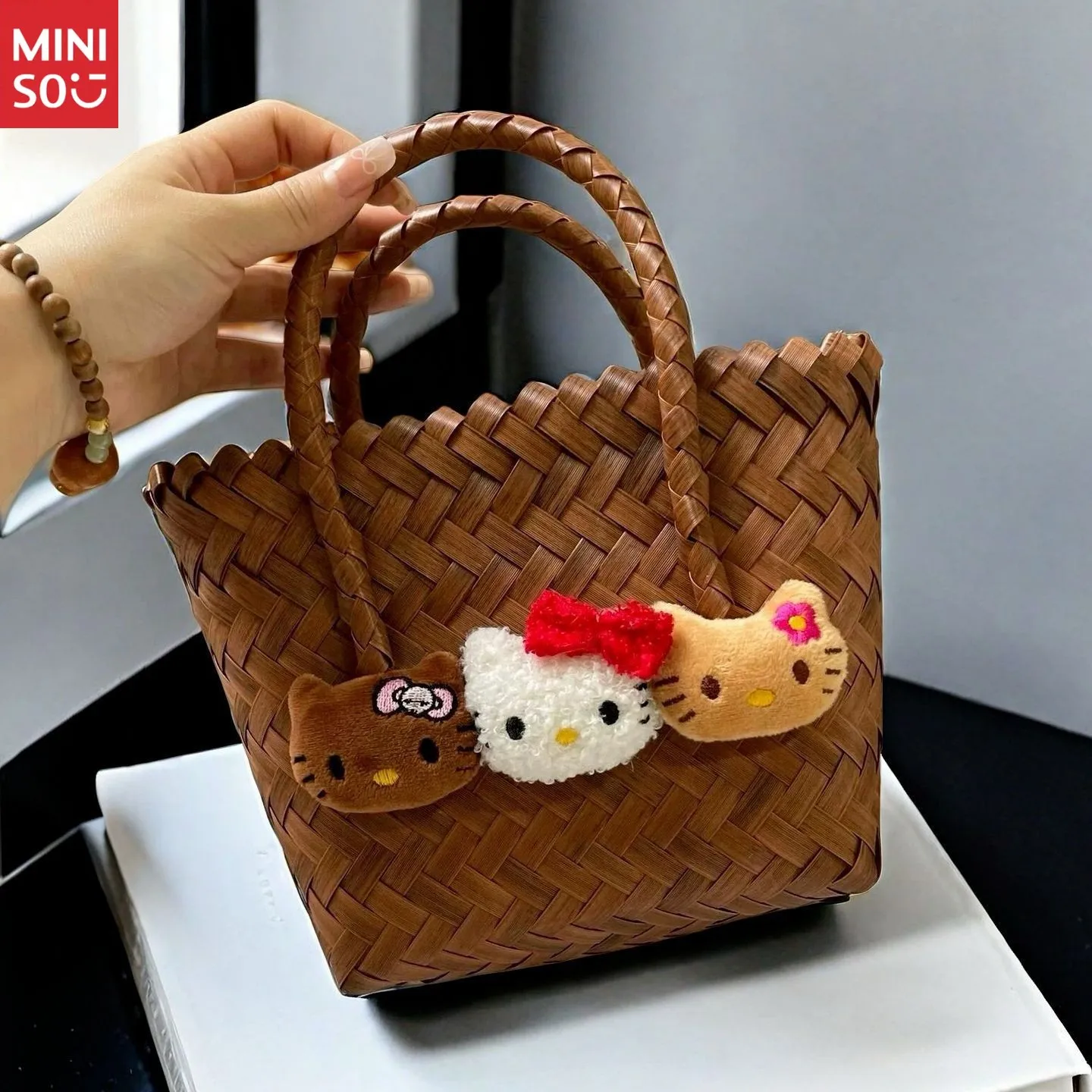 Miniso Hello Kitty Retro Woven Handbag, Fake Rattan Basket Purse for Beach Gift & Daily Use