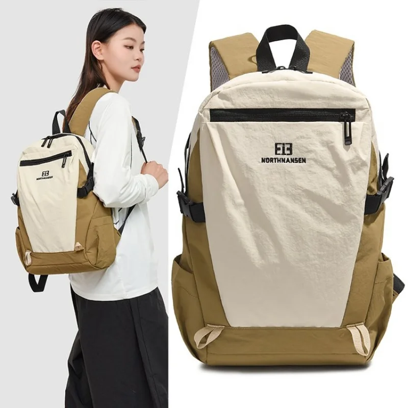 

Lightweight backpack for women and men, large capacity, travel, lightweight, outdoor, waterproof, computer backpack