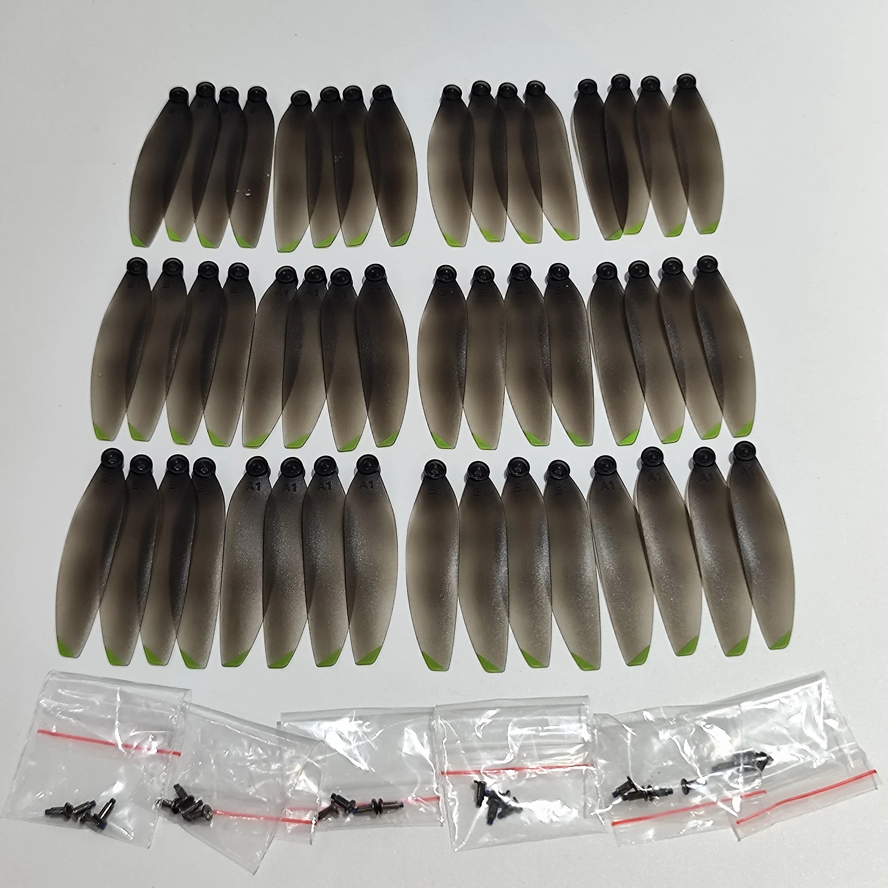 

B6 Бесщеточный двигатель GPS Складной RC Дрон Оригинальный лопастной пропеллер Кленовый лист Крыло Вентилятор Запасные части 6 комплектов 48 шт.