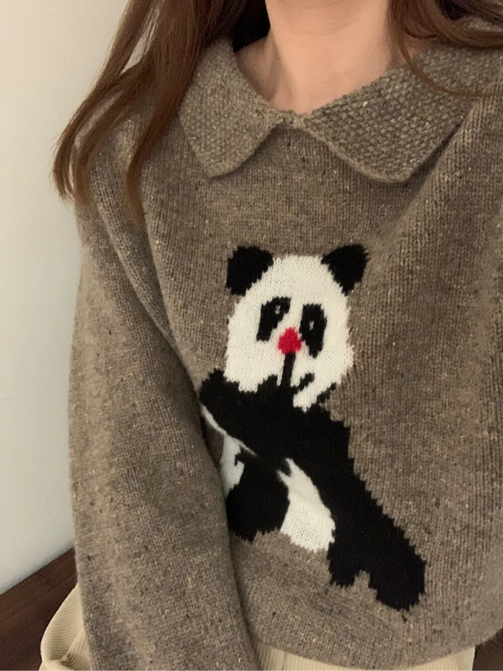 

Вязаный свитер с воротником в стиле ретро в стиле панды, художественный дизайн, модный универсальный осенне-зимний новый поступление, женский трикотаж премиум-класса...