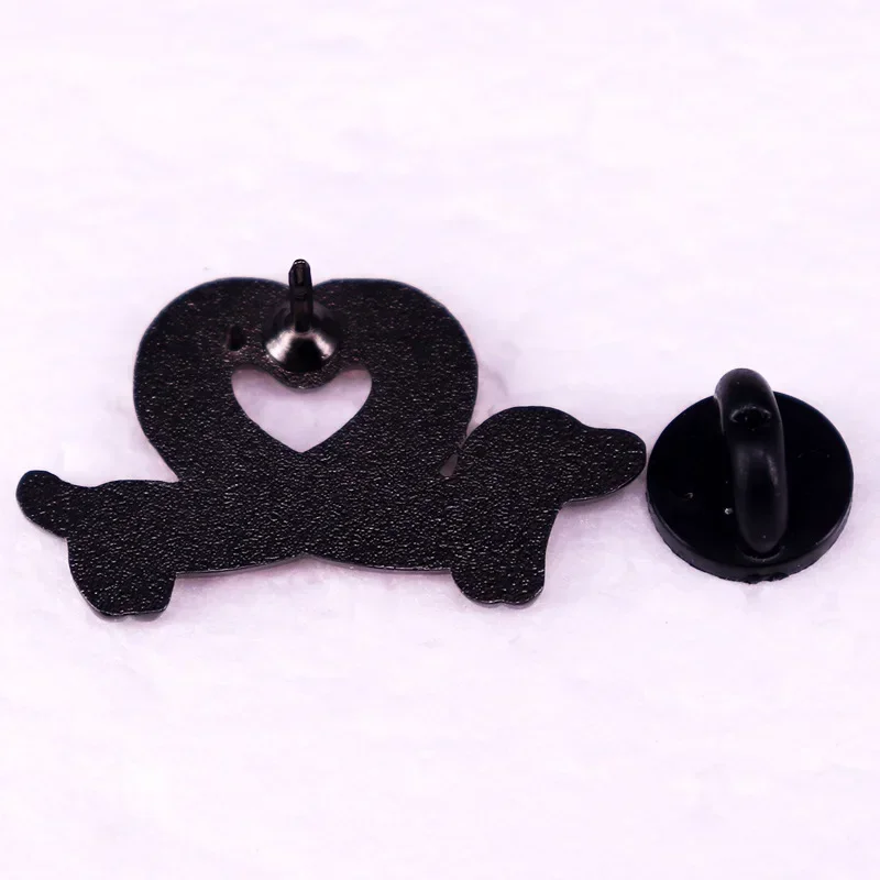 Cute Cartoon Dachshund Hard Enamel Pin Pet Badge Love Brooch for Jewelry Accessory