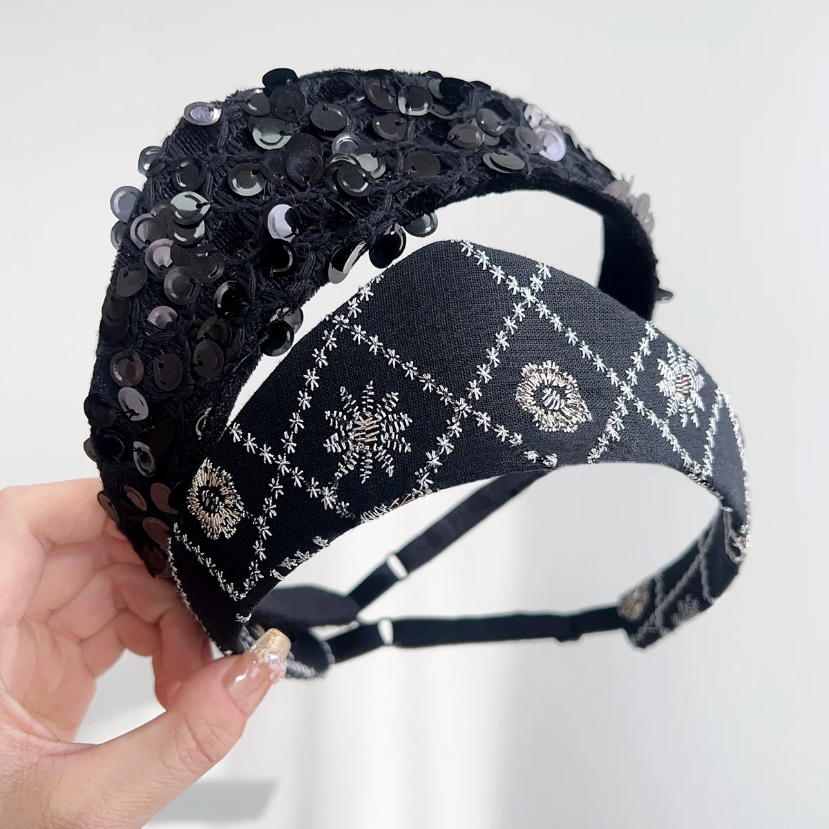 

European and American Spring/summer New Arrivals Vintage Sequin Print Crown Headband Hair Accessories for Women