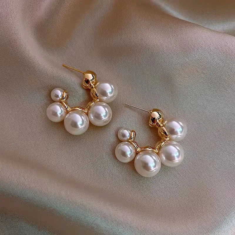 Korean Retro C-shaped Large Imitation Pearl Irregular Stud Earrings Female Fashion Geometry Ear Wedding Jewelry Romantic Gift