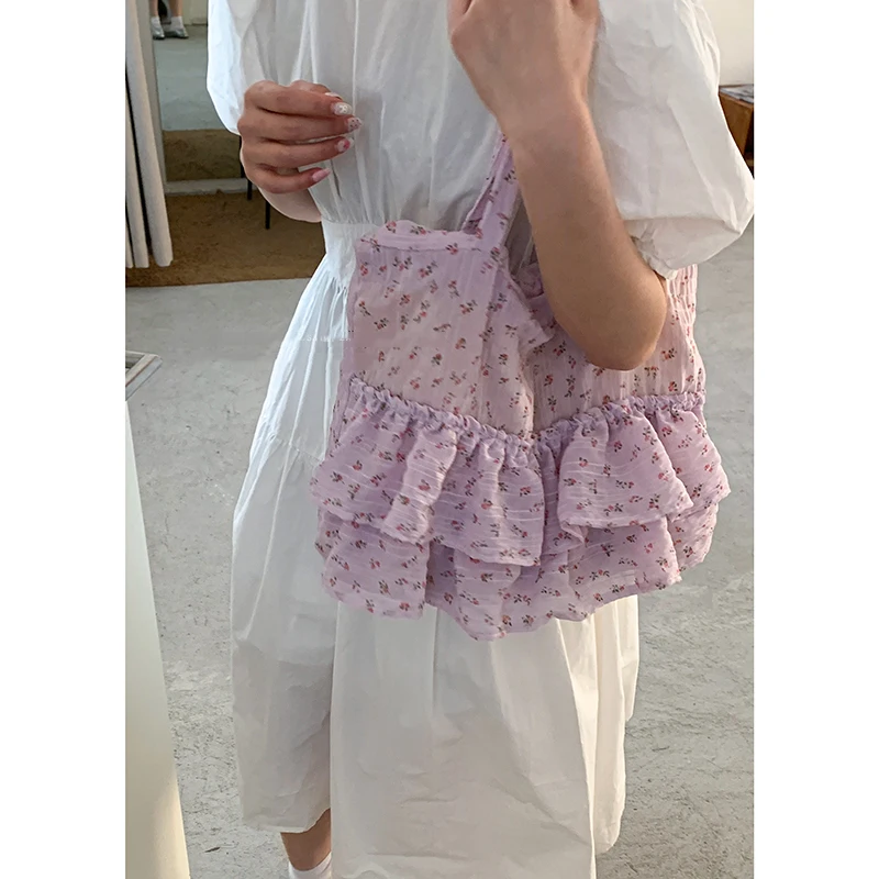 

Korean Lace Floral Pleated Fabric Bag New Women's Fashionable Chiffon Tote Bag Casual Versatile Large Capacity Tote Bag 2025
