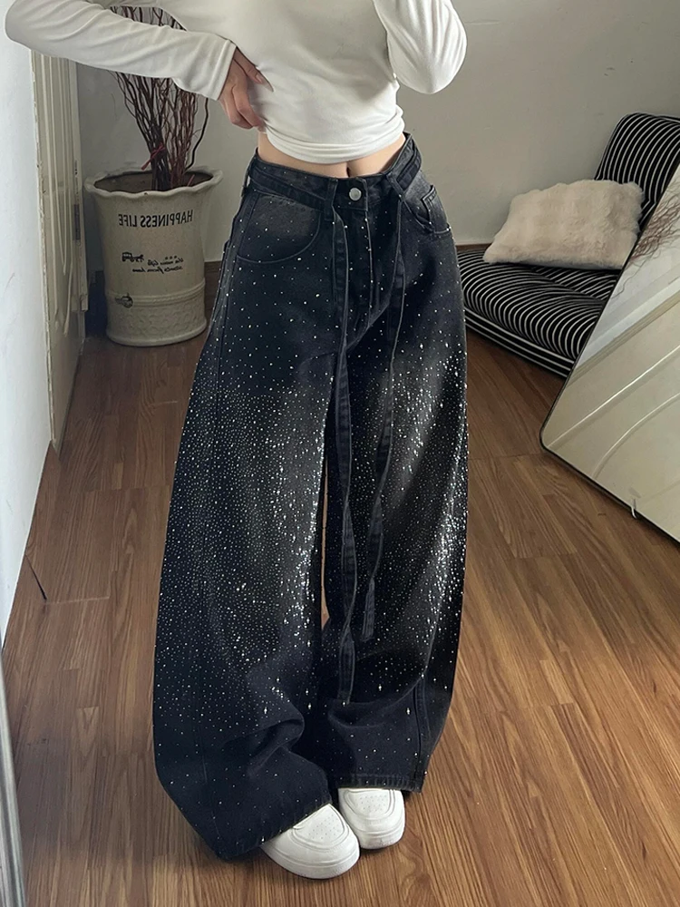 

Джинсы в американском стиле для женщин: винтажные, утепленные флисом, широкие штанины, с дизайном в виде бриллиантов, с завышенной талией, однотонные