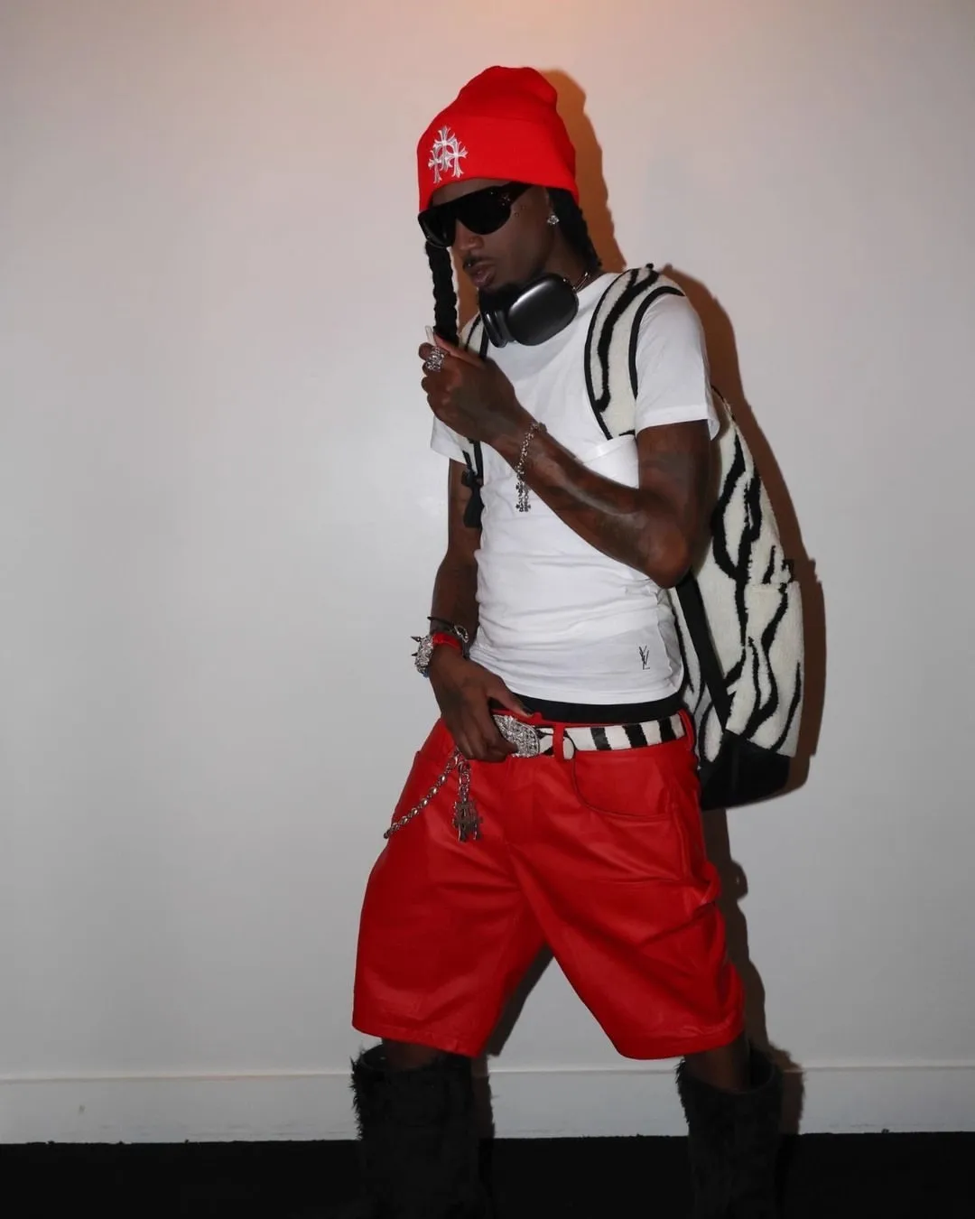 2025 Playboi Carti YVL solid color hip-hop round neck slim fit short sleeved T-shirt tee TX1432