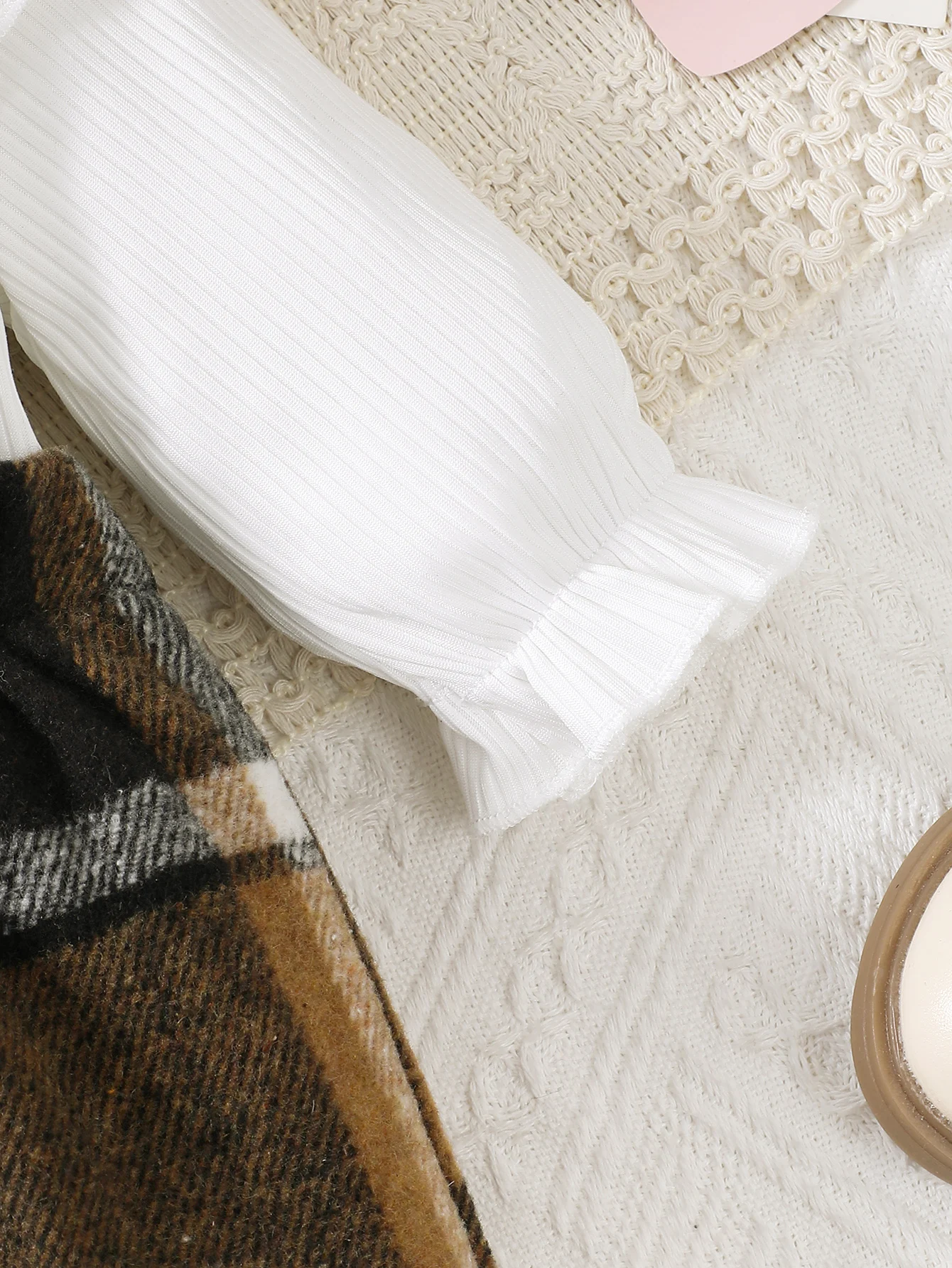 Zimowy kombinezon dla niemowląt i małych dziewczynek (0-1 rok), z długim rękawem, w kratę, z opaską na głowę.