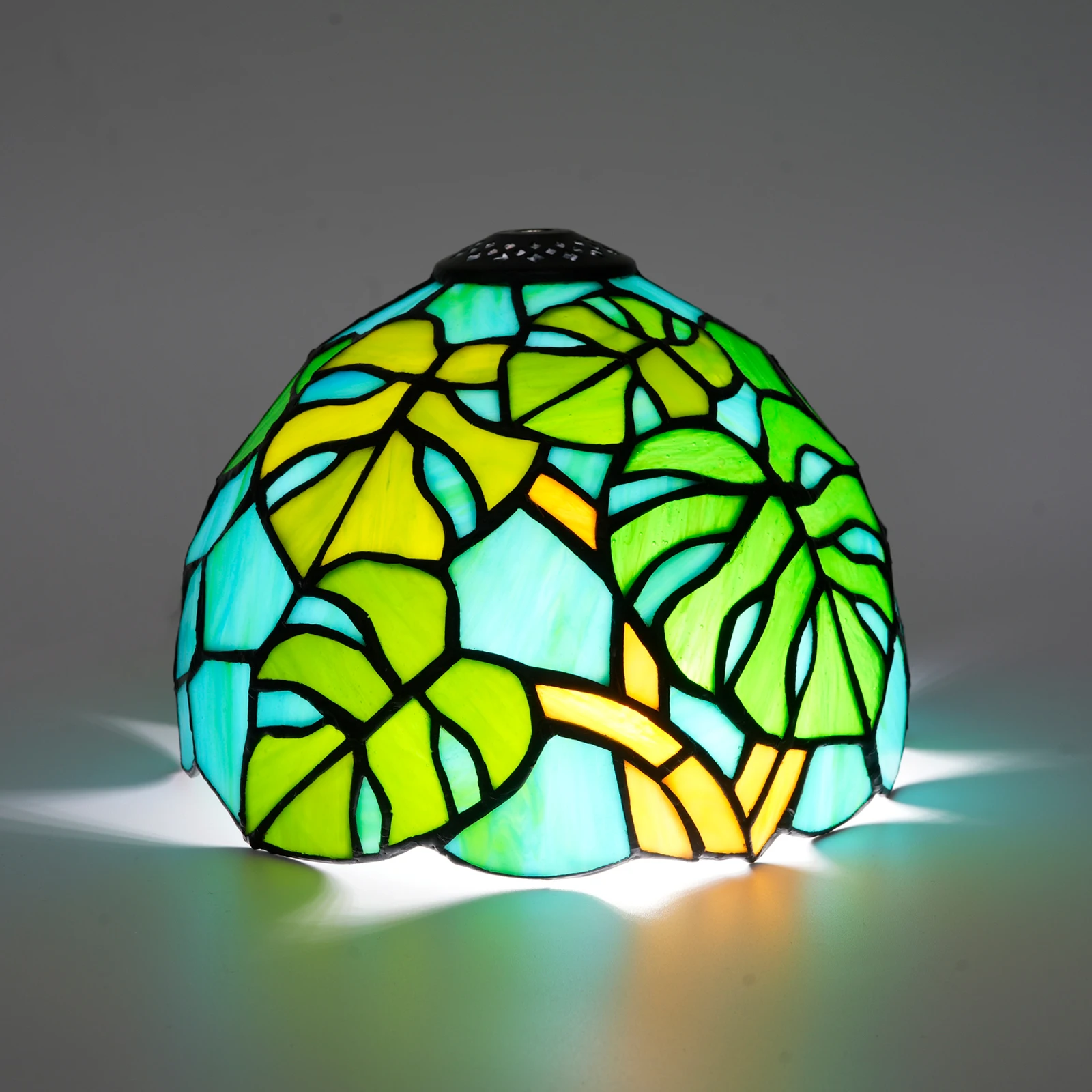 Green Leaf Lamp Shade 8 Inch Wide Accessories Replacement Stained Glass Lampshade Vintage Leaves Light Cover for Table Lamp