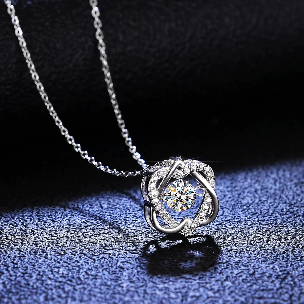 Boutique PT950 platinum necklace moissanite smart pendant ladies six-pointed star beating heart clavicle necklace jewelry