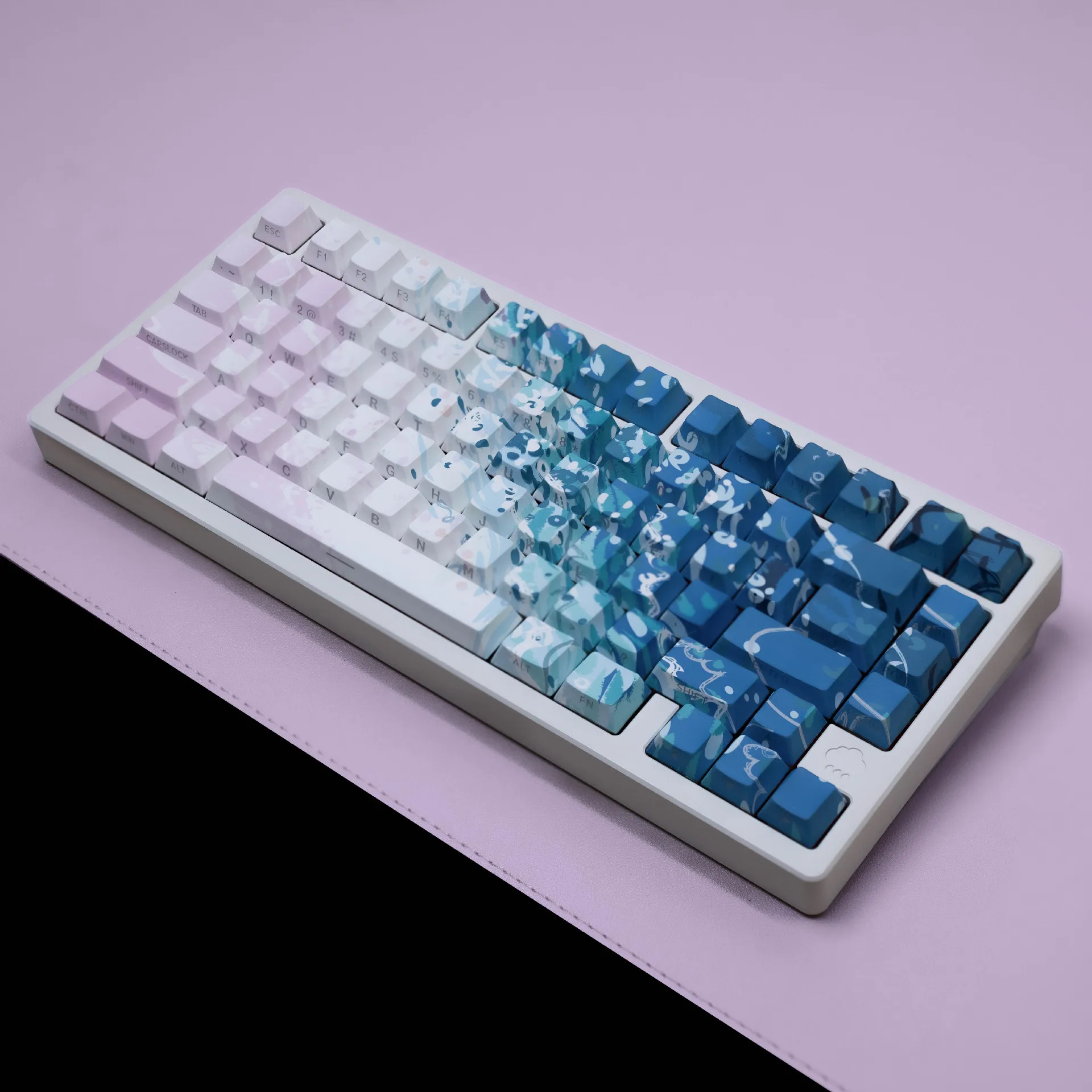 

Pink beach double engraved Pbt original full set of keycaps Korean Russian European small language side light transmission