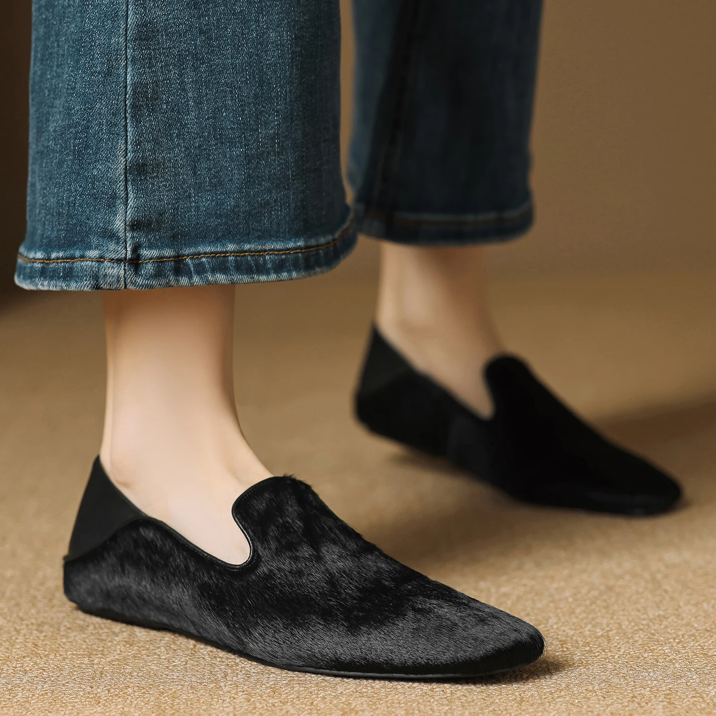 QUTAA 2026 أخبار موضة النساء أحذية مسطحة امرأة الربيع الباليه أحذية ليوبارد عادية شعر الخيل جولة تو السيدات فستان 34-41