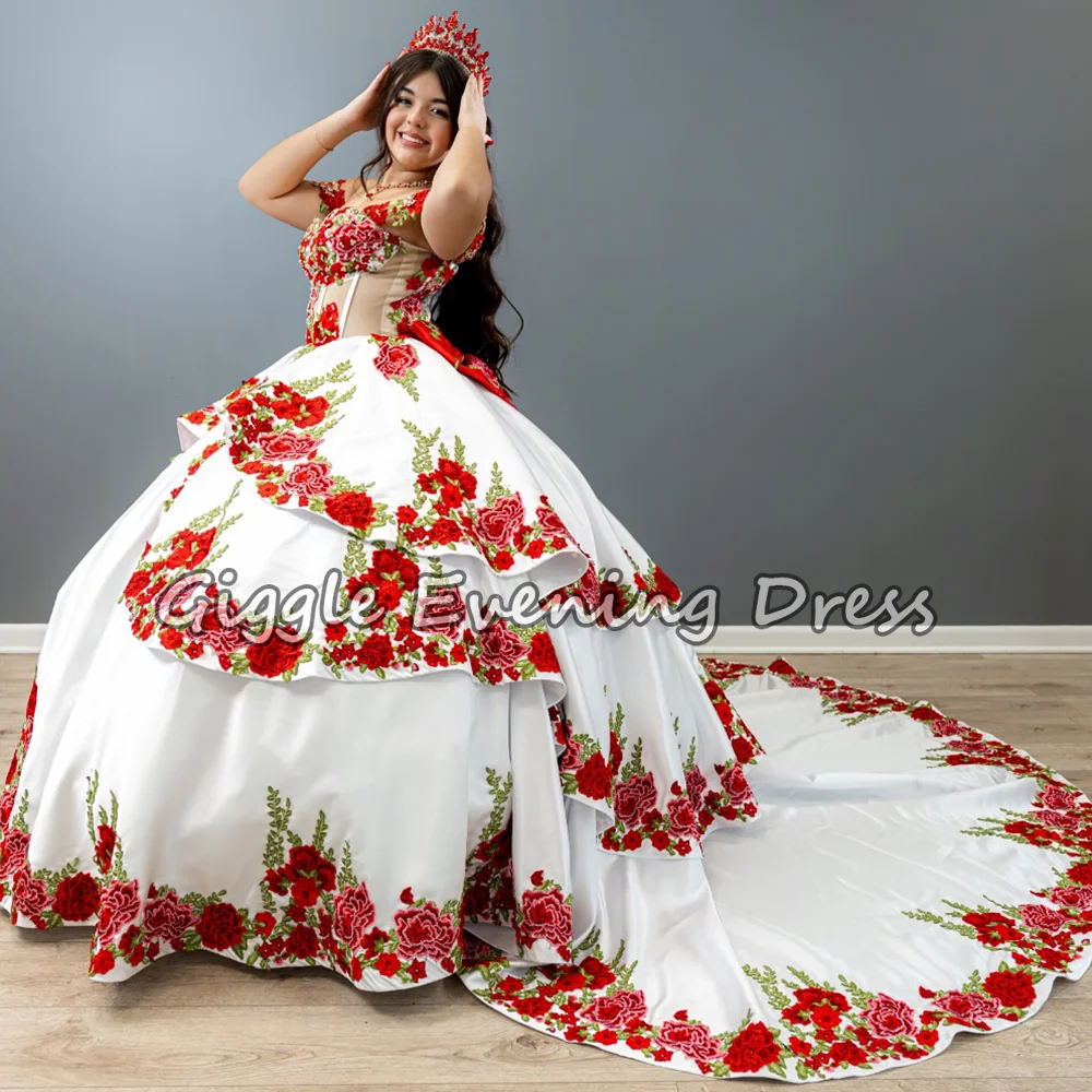 فستان Giggle فاخر مطرز بالزهور الحمراء Quinceanera فستان حفلة من الساتان الأبيض عاري الكتفين حلو 15 فستان عيد ميلاد مخصص #2