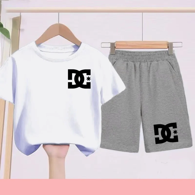 

Children's Set of Summer T-shirts with Short Sleeves+shorts Breathable and Quick-drying Material. Boys and Girls Sports Clothing