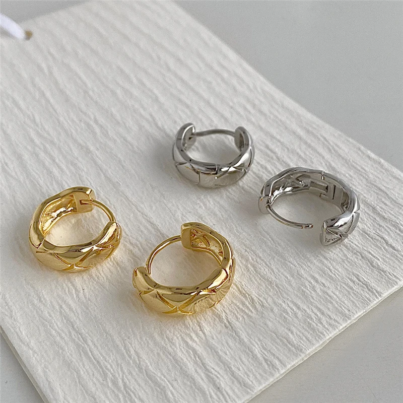 

New Design Gold Color Round Hoop Earrings for Women Hiphop Style Piercing Circle Earrings Woman Fashion Jewelry Accessory