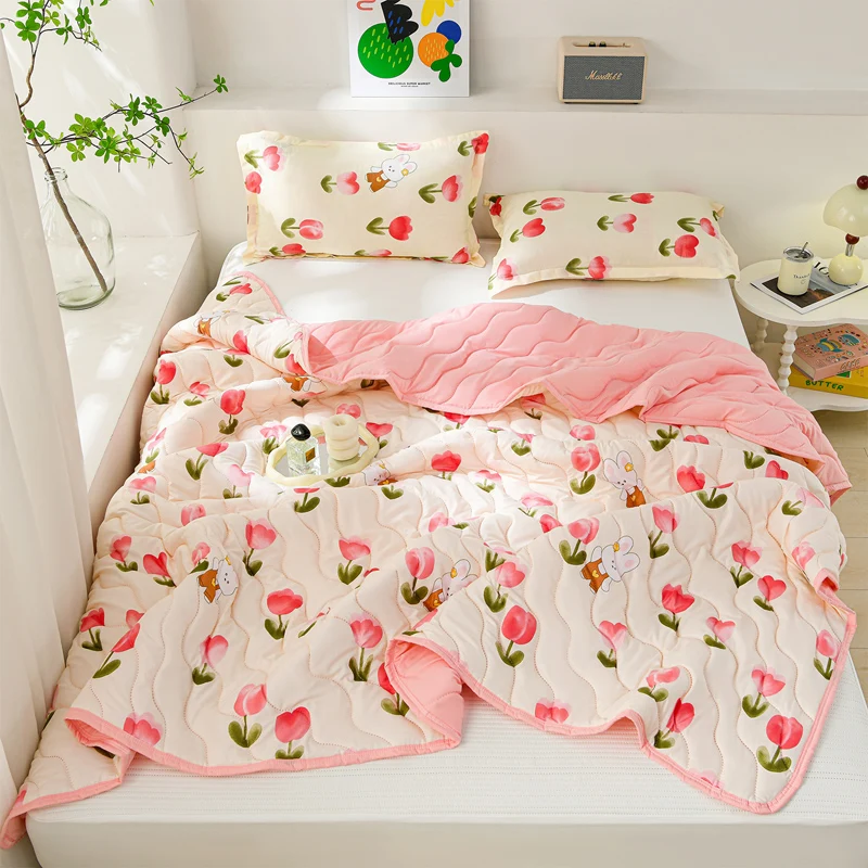 1PC Pink Tulip Rabbit Print Summer Quilt Soft Washable Lightweight Quilted Air Conditioning Comforter