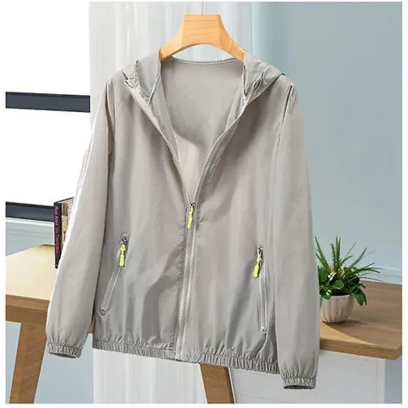 2024 New Summer Jacket Women Sunscreen Clothing Hooded Outdooru Ultraviolet-Proof Breathable Thin Coat Short Windbreaker Female