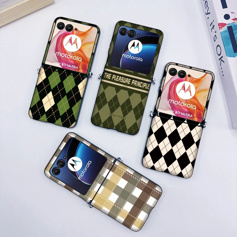 

Чехол для Motorola Razr 50 Ultra Fashion с шаховым узором, жесткий противоударный чехол для мобильного телефона