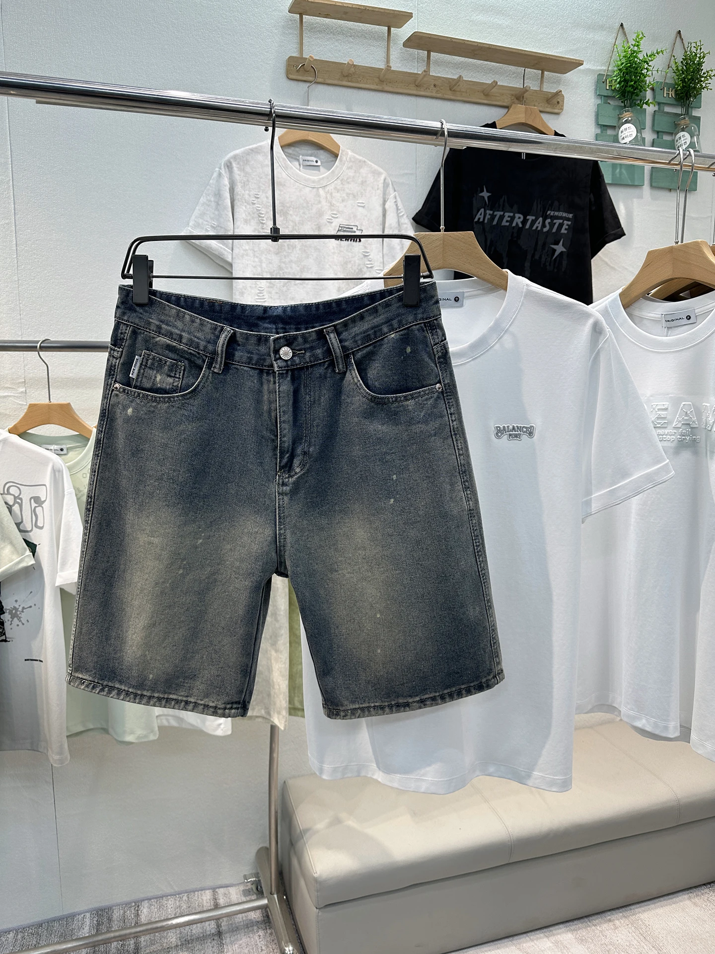 

Мужской комплект из двух футболок с коротким рукавом: дышащие, приятные к телу, приталенные, с круглым вырезом, летний модный наряд.