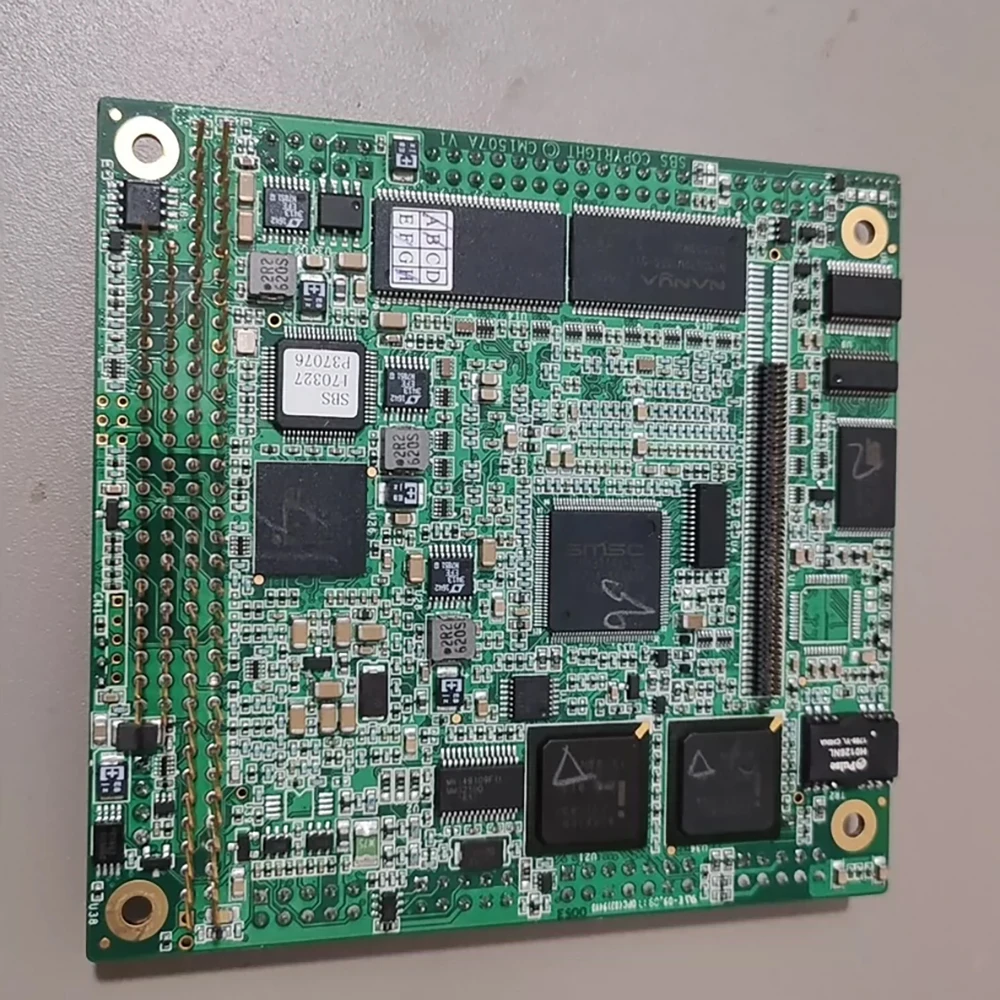 

Промышленная материнская плата SCM7120B-333